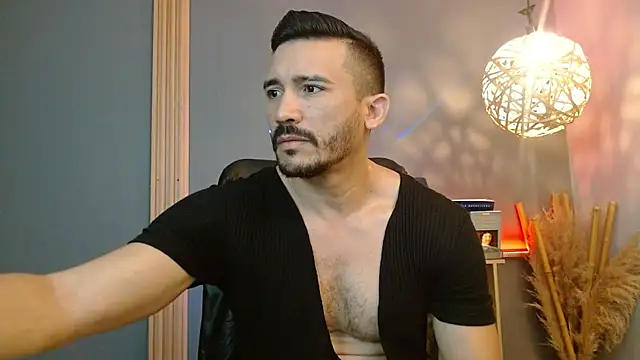 Reiko 85  online show from 03.31.26