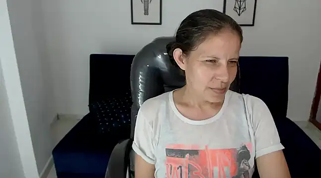 Milf karlye online show from 12.10.24