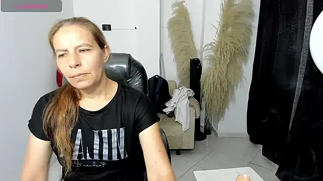 Milf karlye online show from 03.12.26