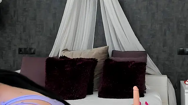 miss sophieX online show from 01.22.25