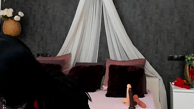 miss sophieX online show from 02.06.25