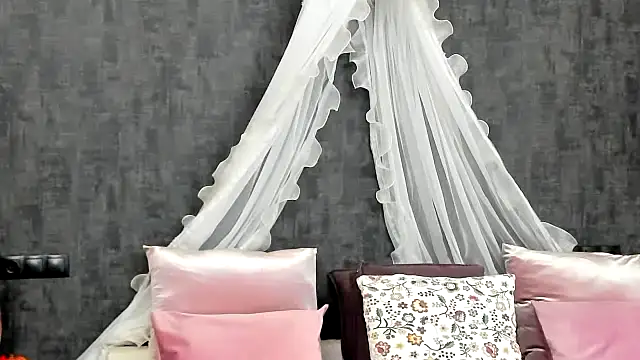 miss sophieX online show from 02.27.25