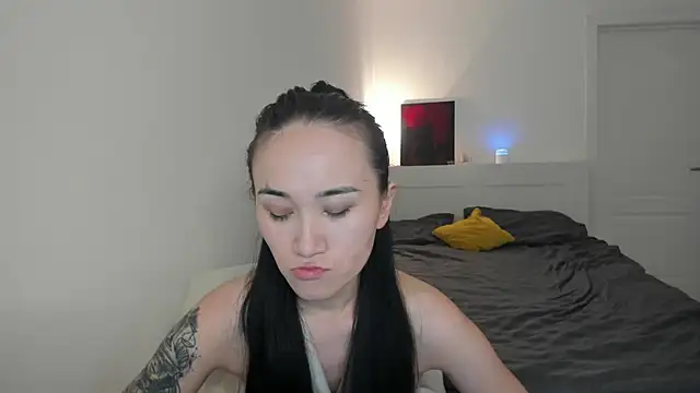 aenie online show from 10.29.25