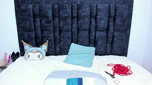 Aurora Doll  online show from 06.06.26