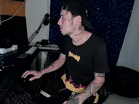 Snapshot of patrik_tattoo_ chatting on 12.06.24 patrik tattoo online show from 12.06.24