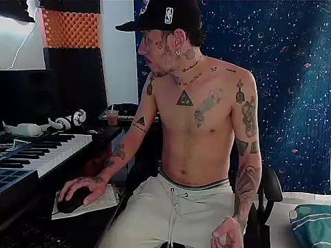 Snapshot of patrik_tattoo_ chatting on 01.18.25 patrik tattoo online show from 01.18.25