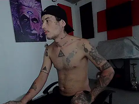 Snapshot of patrik_tattoo_ chatting on 05.25.26 patrik tattoo online show from 05.25.26