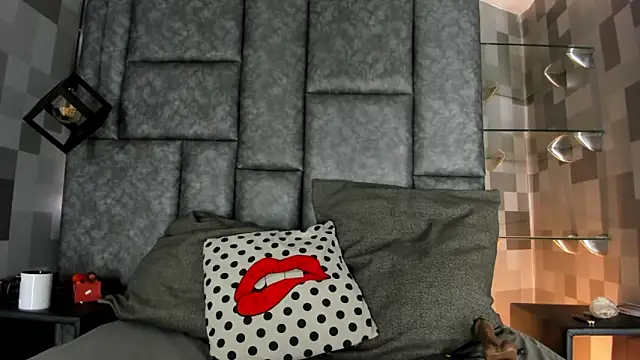 Corina Taylor  online show from 01.23.25