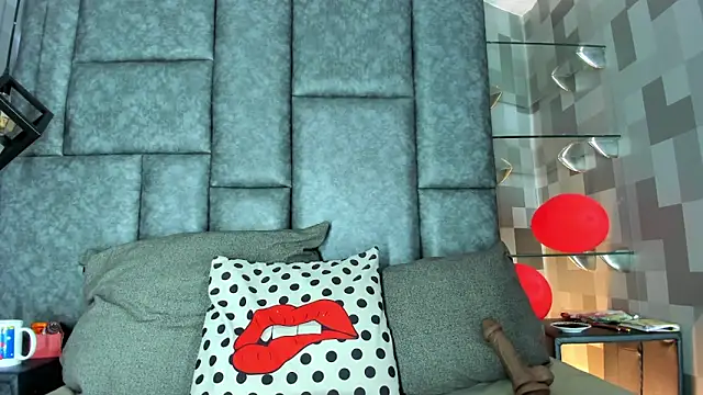 Corina Taylor  online show from 02.28.25