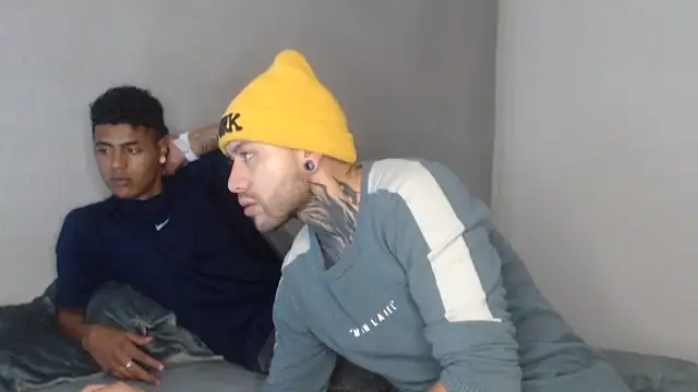 Snapshot of _tatho_perovich_ chatting on 12.18.25 tatho perovich online show from 12.18.25