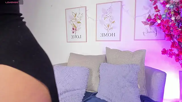 Snapshot of zulema_parvin chatting on 12.17.25 zulema parvin online show from 12.17.25