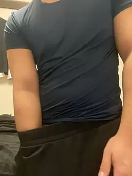 YU-KI00 online show from 11.14.25