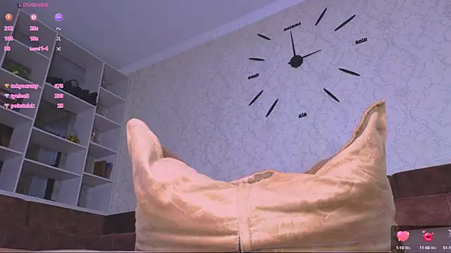 Snapshot of Jessa_mi chatting on 02.19.25 Jessa mi online show from 02.19.25