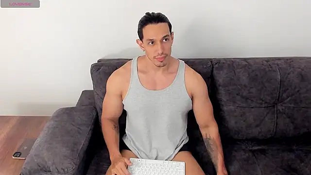 Snapshot of Lorenzoferrec chatting on 06.06.26 Lorenzoferrec online show from 06.06.26