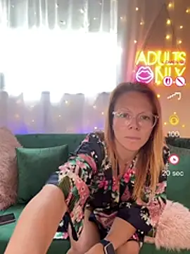 Snapshot of MelodyRoseUk chatting on 05.29.26 MelodyRoseUk online show from 05.29.26