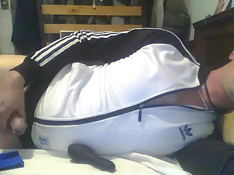 Snapshot of frank32love chatting on 01.07.25 frank32love online show from 01.07.25