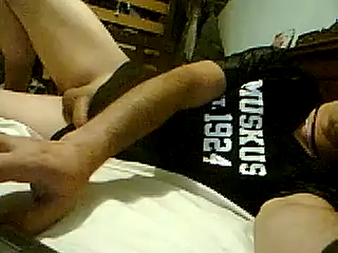 Snapshot of frank32love chatting on 03.09.25 frank32love online show from 03.09.25