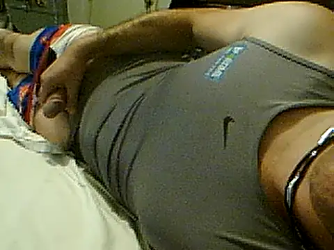 Snapshot of frank32love chatting on 03.21.25 frank32love online show from 03.21.25