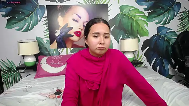 Snapshot of hushaima chatting on 01.10.25 hushaima online show from 01.10.25