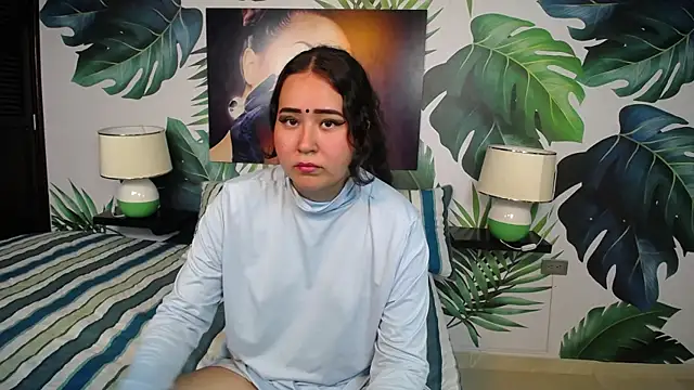 Snapshot of hushaima chatting on 01.18.25 hushaima online show from 01.18.25