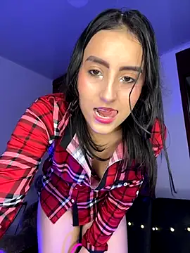 EmySofia online show from 11.22.25