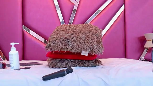 RebecaRelish online show from 01.29.25