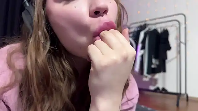 PaulaPratt online show from 12.12.24