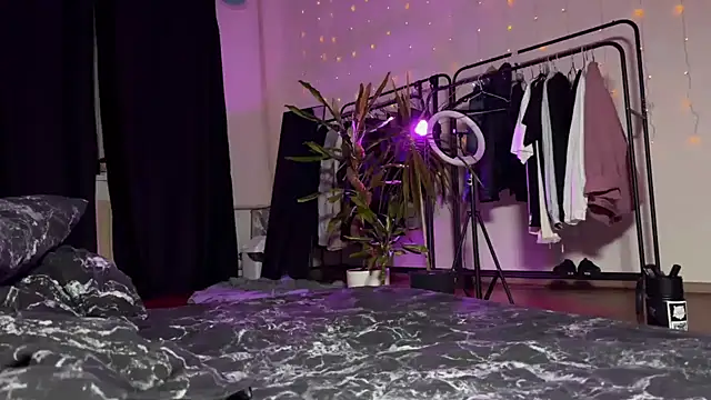 PaulaPratt online show from 12.14.24