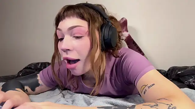 PaulaPratt online show from 12.30.24