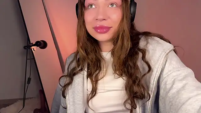 PaulaPratt online show from 03.19.25