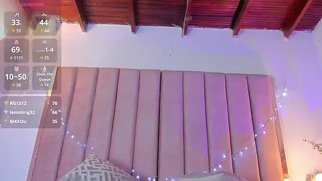 Snapshot of VICTORIA_RASH chatting on 01.08.25 VICTORIA RASH online show from 01.08.25