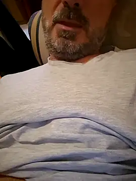 1talianBeutifulCock online show from 10.29.25