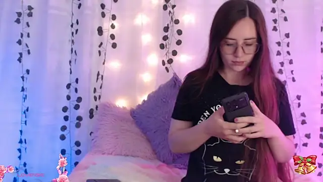 centaurigirl online show from 12.31.24