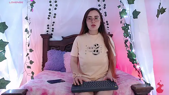 centaurigirl online show from 02.10.25