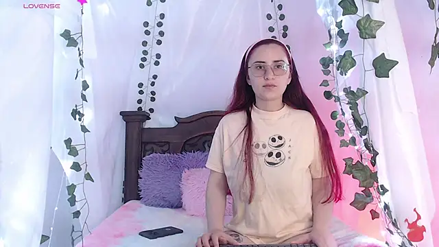 centaurigirl online show from 03.10.25