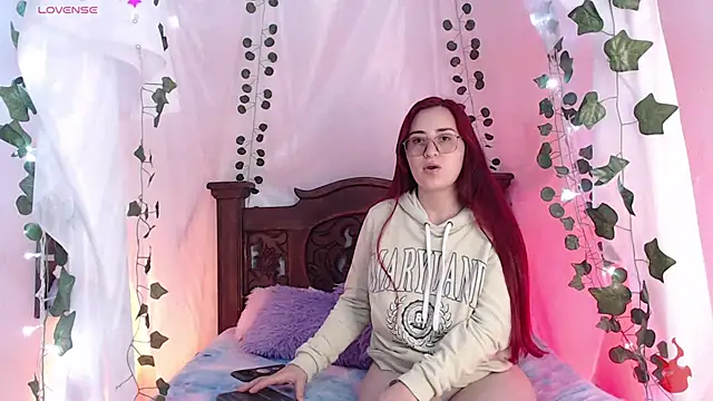 centaurigirl online show from 03.19.25