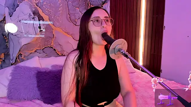 centaurigirl online show from 11.24.25