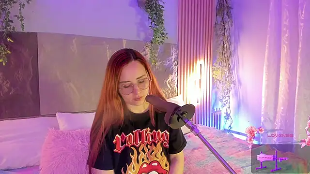 centaurigirl online show from 02.06.26