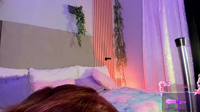 centaurigirl online show from 04.18.26