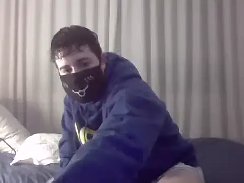 Snapshot of Your_femboy24 chatting on 12.02.24 Your femboy24 online show from 12.02.24