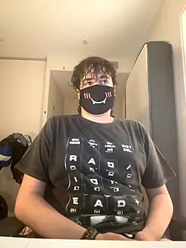 Snapshot of Your_femboy24 chatting on 11.12.25 Your femboy24 online show from 11.12.25