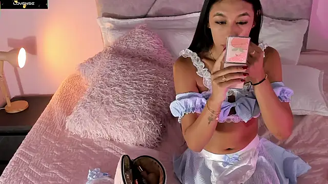 Emilyh  online show from 11.06.25