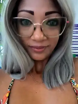Snapshot of Amaliu_ chatting on 01.25.25 Amaliu online show from 01.25.25