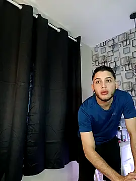 Snapshot of TommyandBillie chatting on 11.21.25 TommyandBillie online show from 11.21.25