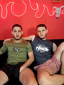 Snapshot of TommyandBillie chatting on 11.24.25 TommyandBillie online show from 11.24.25