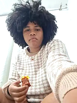 Snapshot of DANIELA_MICHEL chatting on 01.26.25 DANIELA MICHEL online show from 01.26.25