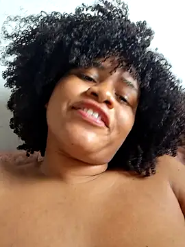 Snapshot of DANIELA_MICHEL chatting on 02.01.25 DANIELA MICHEL online show from 02.01.25