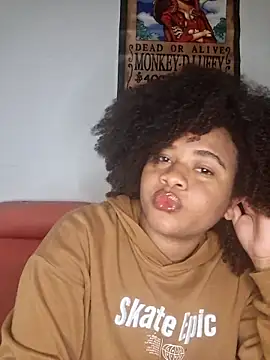 Snapshot of DANIELA_MICHEL chatting on 02.18.25 DANIELA MICHEL online show from 02.18.25