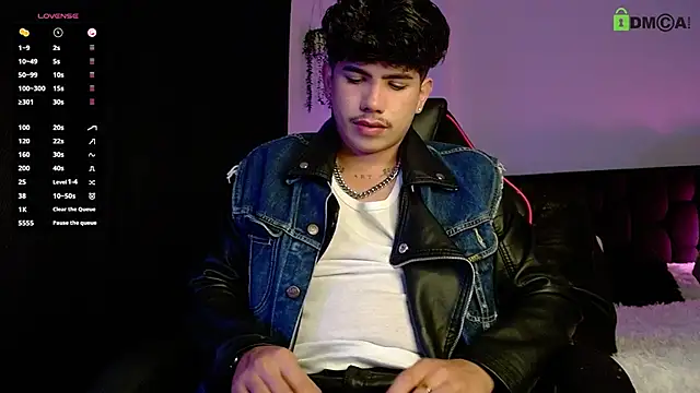 LyleBennett  online show from 09.09.25