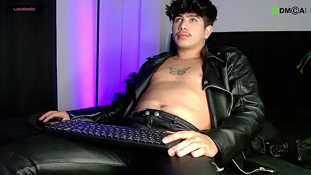 LyleBennett  online show from 09.24.25